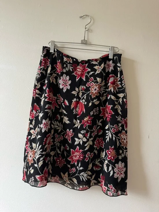 Nygard Black Floral vintage midi skirt - Picture 2 of 5
